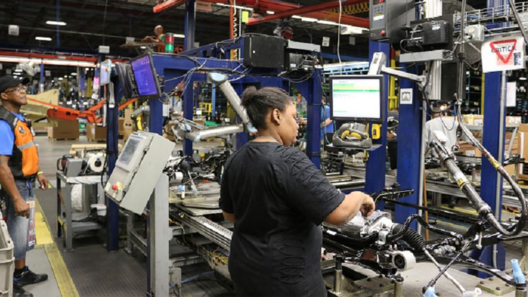 Universal Robots is classified as a collaborative robot – or cobot – due to the built-in safety system that makes the robot arm automatically stop operating if it encounters objects or people within its route. This means that Comprehensive Logistics can have the UR10 operate right next to employees on the line without the need for rigid fencing or light curtain safety guarding.